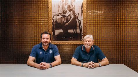 Rodina s rôznymi farbami vlasov