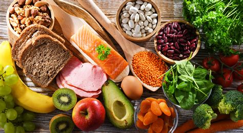 Obrázok znázorňujúci zdravé potraviny a doplnky stravy podporujúce plodnosť