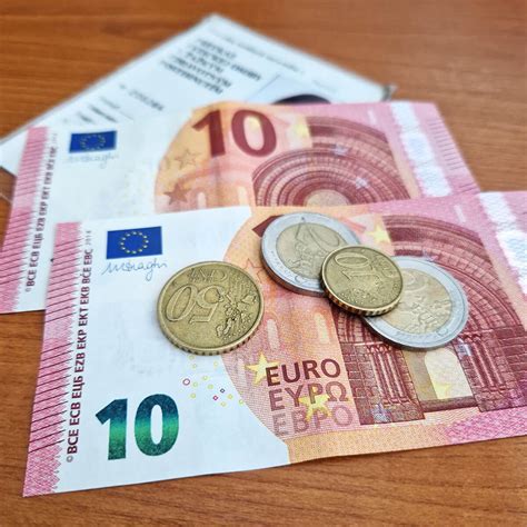 Infografika zobrazujúca zľavy na dopravu pre držiteľov preukazu ZŤP