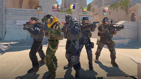 Infografika porovnávajúca poctivého hráča a cheatera v Counter-Strike
