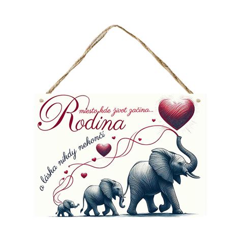 Rodina objímajúca sa