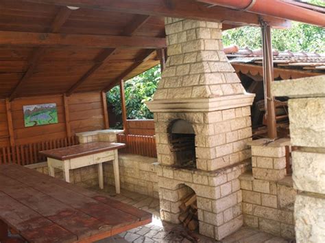 Altánok s vonkajšou kuchyňou