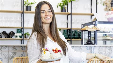 Lucia Gulišová vo svojej cukrárni