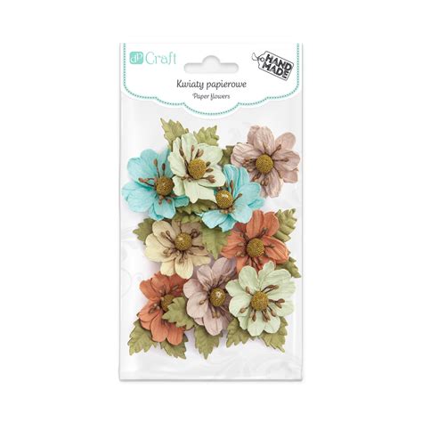 Papierové kvety rôznych farieb