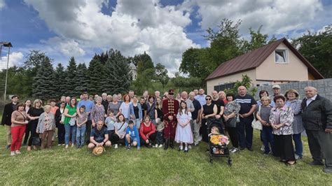 Rodinné stretnutie polygamnej rodiny