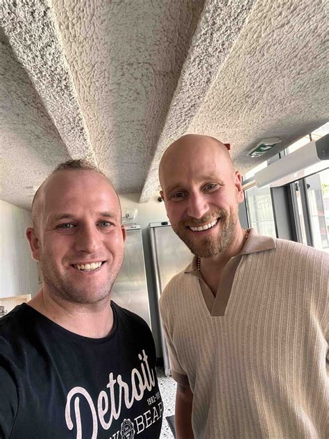 Marek Bohunický s klaviristkami sestrami Chmurovými a ich otcom