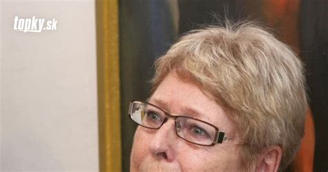 žena v smútku