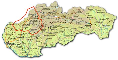 Mapa Trenčianskeho samosprávneho kraja s vyznačenými trasami autobusovej dopravy