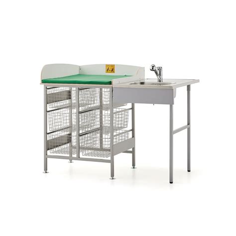 Prebaľovací pult s úložným priestorom