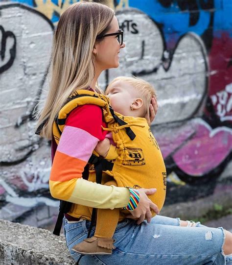 vyobrazenie nosiča Moyo Classa Maxi Size s dieťaťom